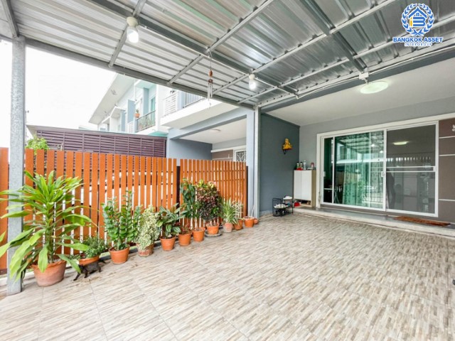 *****ทาวน์เฮ้าส์มือสองย่านนนทบุรี ม.ศุภาลัยพรีโม่ วงแหวนปิ่นเกล้า-พระราม5 บนเนื้อที่ 20.1 ตร.ว. ฟังก์ชัน 3 ห้องนอน 2 ห้องน้ำ 2 ที่จอดรถ แถมฟรี! 2 เครื่องปรับอากาศ 1 เครื่องทำน้ำอุ่น บ้านสวย บนทำเลดี เชื่อมต่อถ.กาญจนาภิเษก ใกล้ทางด่วน "ศรีรัช" และรถไฟฟ้าสายสีม่วง "สถานีตลาดบางใหญ่"